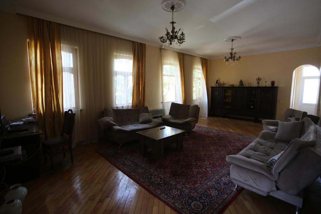Talo's Guest House room 5